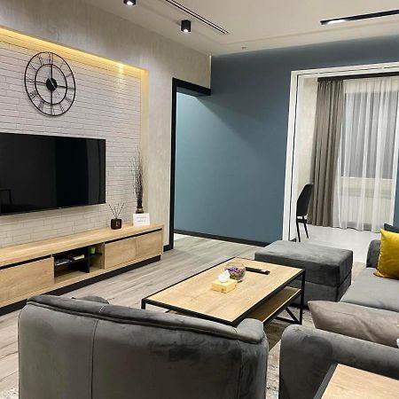Luxury Modern Apartment In The Center Of Ereván Exterior foto